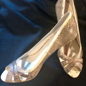 Calvin Klein NEW Pumps 10 M $110 originally